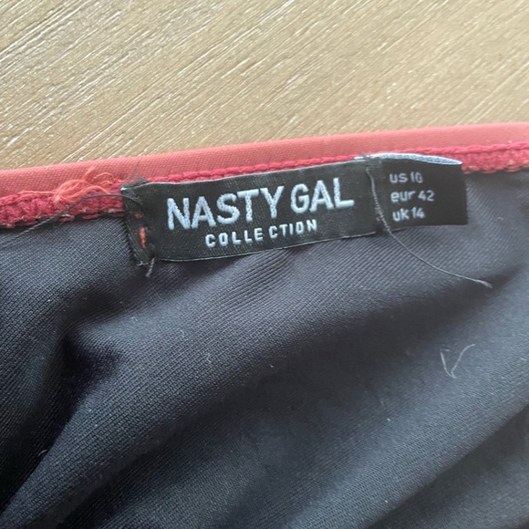 Nasty Gal String Bikini Set in Rust Size 10 - Picture 7 of 7